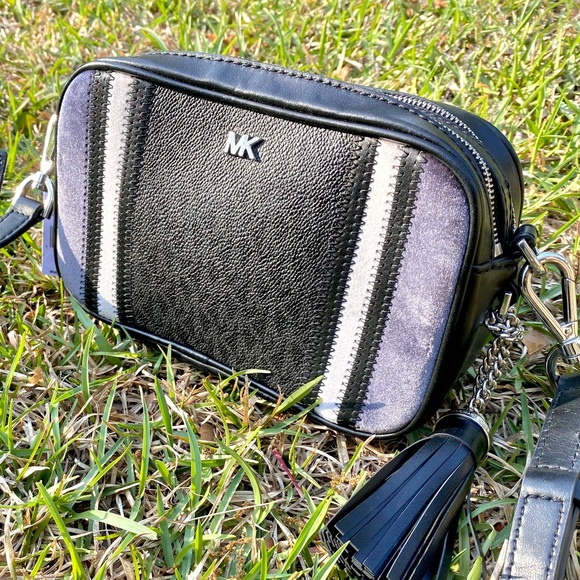 New Michael Kors Camera Bag (Store Return) Bags